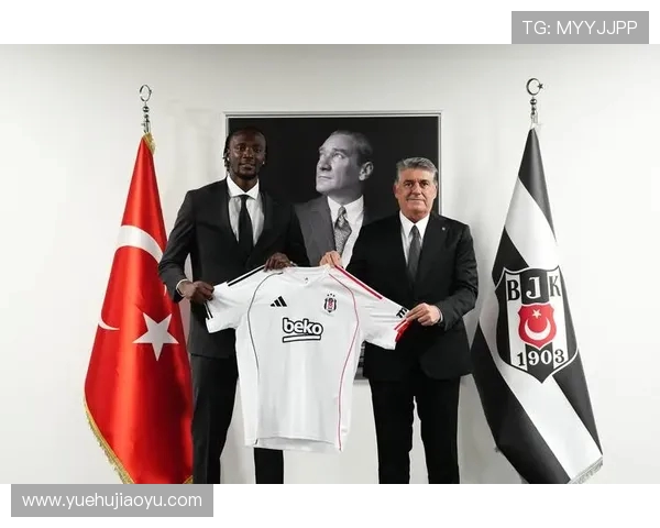 亚伯拉罕 2000 万欧登陆土超!贝西克塔斯豪购英格兰锋霸(1)