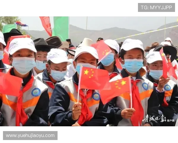 黄河抢渡赛玛沁站圆满收官 中外健儿逐浪高原水域(1)